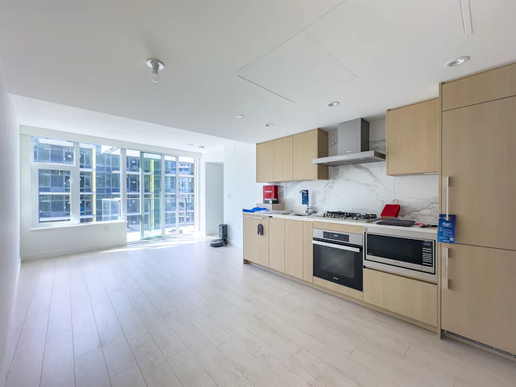 1083-8608 Hazelbridge Way, Richmond, BC, V6X 0W2 - 3