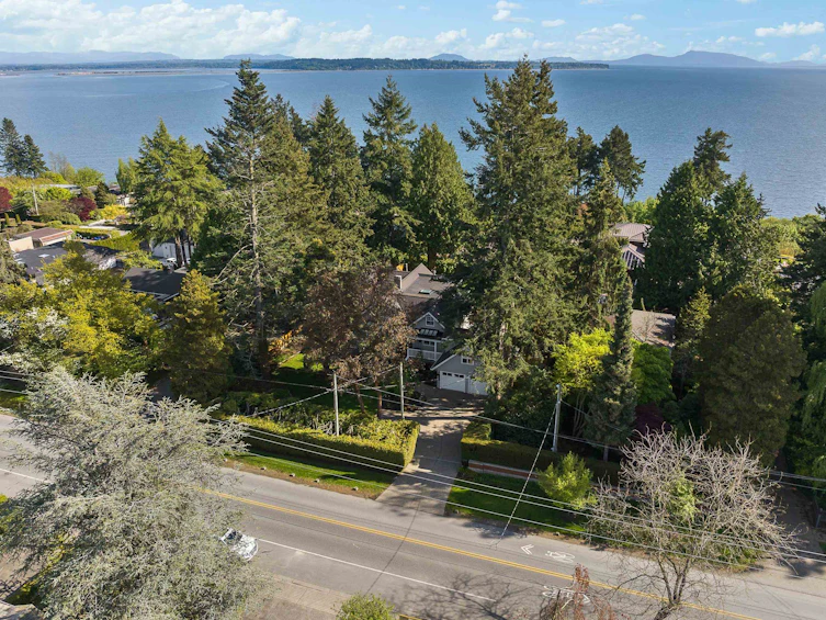 13892 Marine Drive, Surrey, BC, V4B 1A4 - 2
