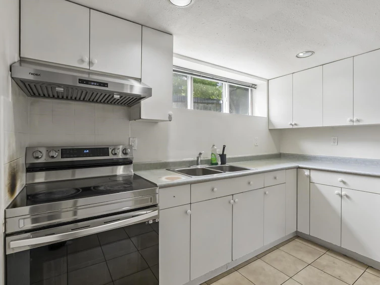 12522 Grove Crescent, Surrey, BC, V3V 2L7 - 24