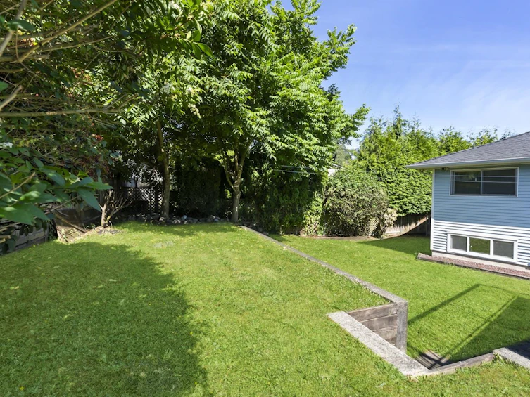 12522 Grove Crescent, Surrey, BC, V3V 2L7 - 35