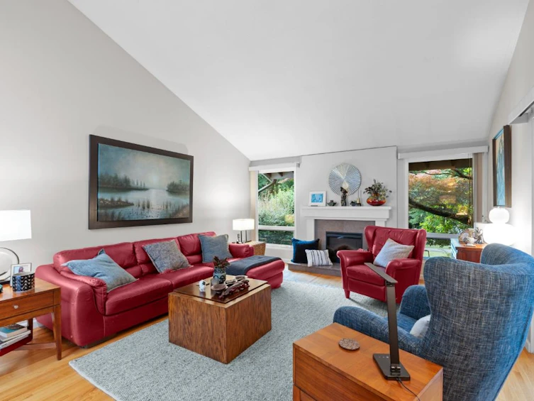407 Queens Avenue, New Westminster, BC, V3L 1K2 - 2
