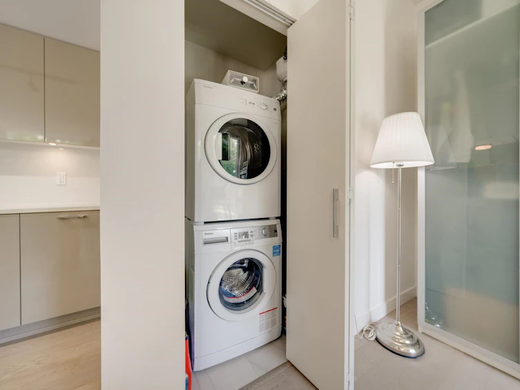 304-4488 Cambie Street, Vancouver, BC, V5Y 0M2 - 22