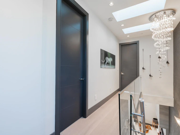 1072 E 39th Avenue, Vancouver, BC, V5W 1L1 - 12