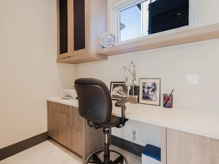 1072 E 39th Avenue, Vancouver, BC, V5W 1L1 - 9