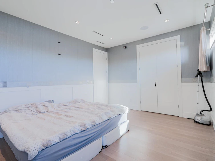 1072 E 39th Avenue, Vancouver, BC, V5W 1L1 - 18