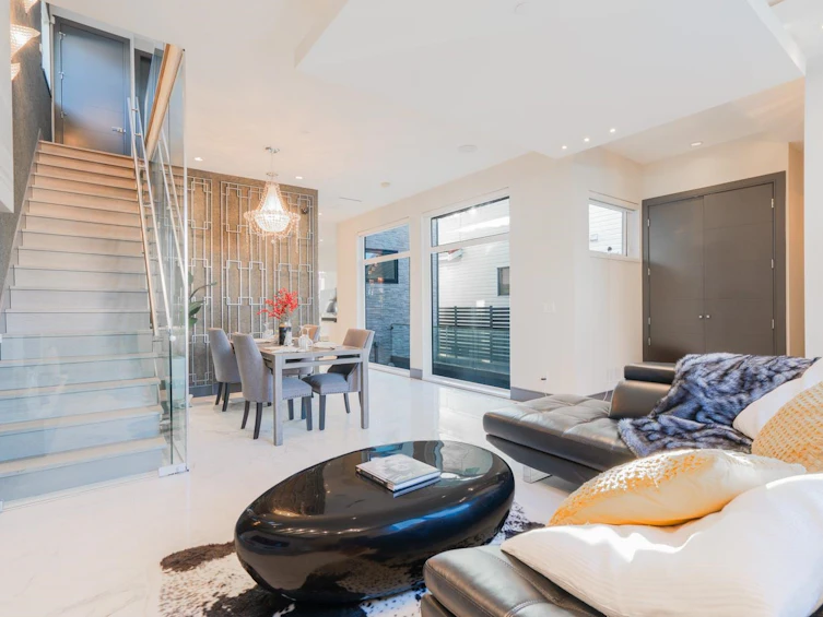 1072 E 39th Avenue, Vancouver, BC, V5W 1L1 - 5