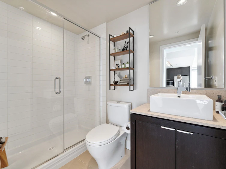 906-158 W 13th Street, North Vancouver, BC, V7M 0A7 - 11