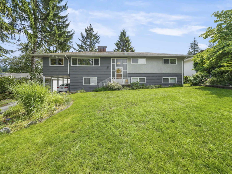 760 Runnymede Avenue, Coquitlam, BC, V3J 2V1 - 2