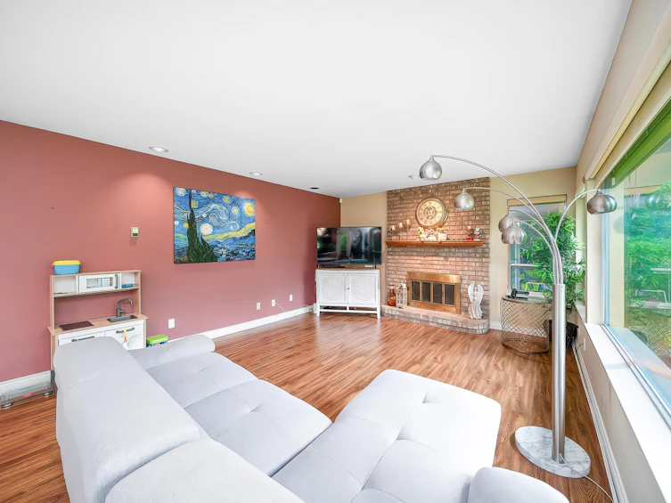 15007 75 Avenue, Surrey, BC, V3S 6S3 - 15