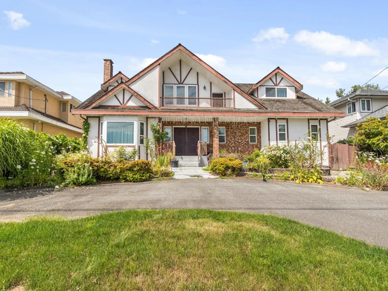 959 Dansey Avenue, Coquitlam BC V3K 3G8