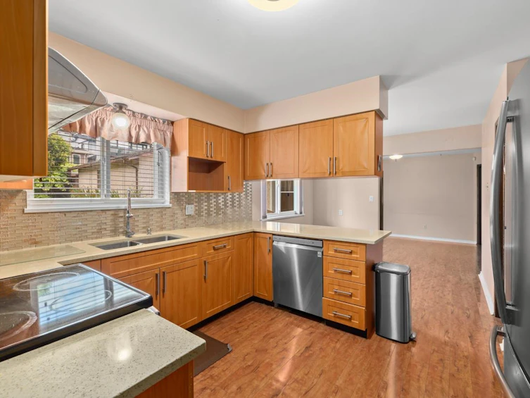 959 Dansey Avenue, Coquitlam, BC, V3K 3G8 - 10
