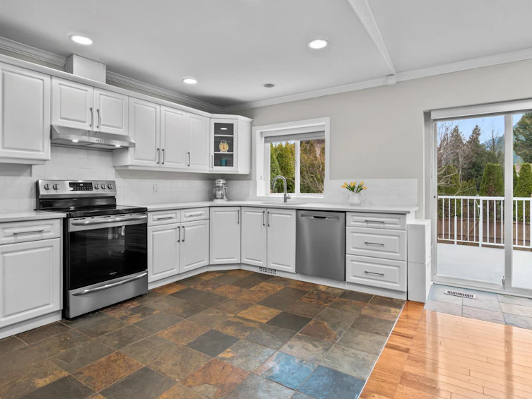 452 Naismith Avenue, Harrison Hot Springs, BC, V0M 1K0 - 3