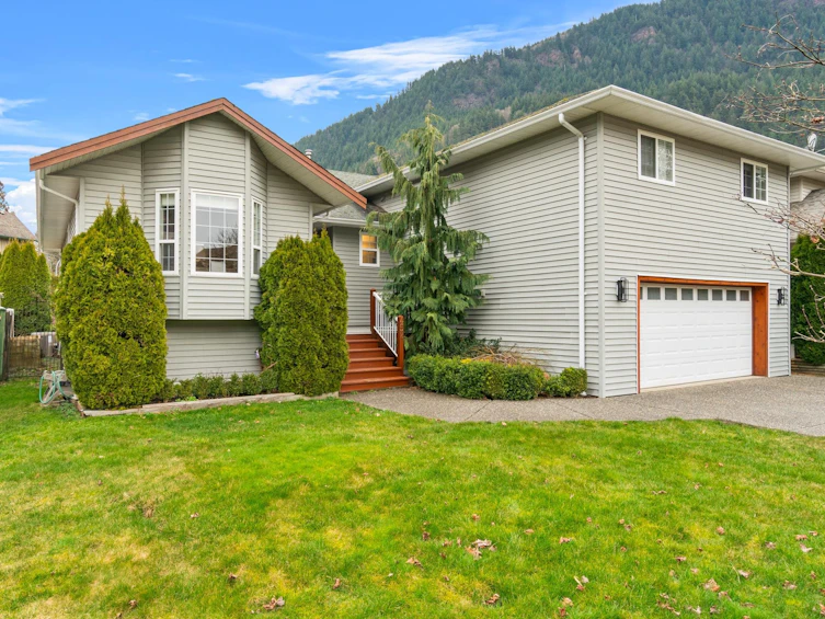 452 Naismith Avenue, Harrison Hot Springs, BC, V0M 1K0 - 40