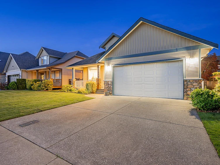 2844 Shuttle Street, Abbotsford, BC, V4X 2S1 - 3