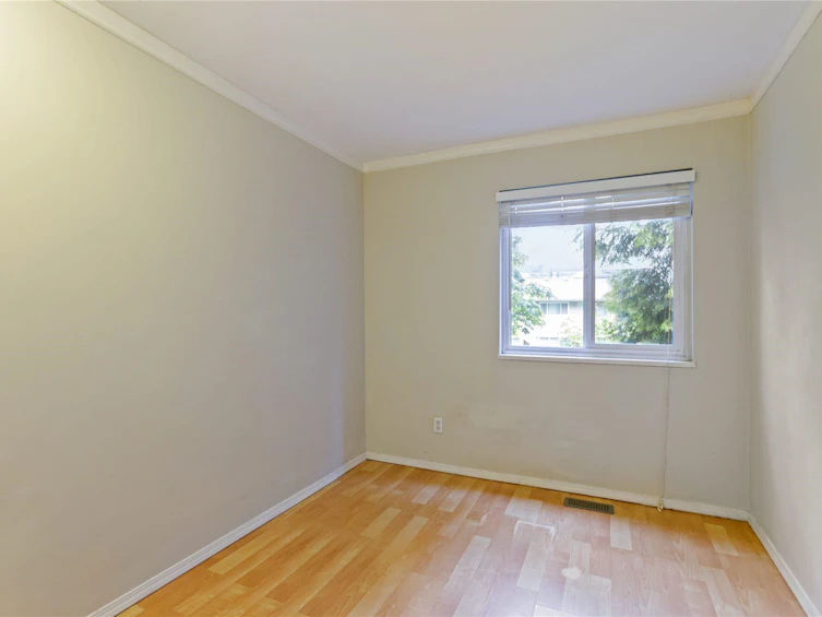 2072 Springer Avenue, Burnaby, BC, V5B 3M5 - 17