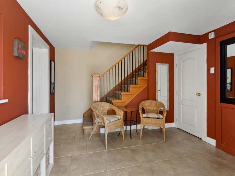 2591 Belloc Street, North Vancouver, BC, V7H 1H9 - 3