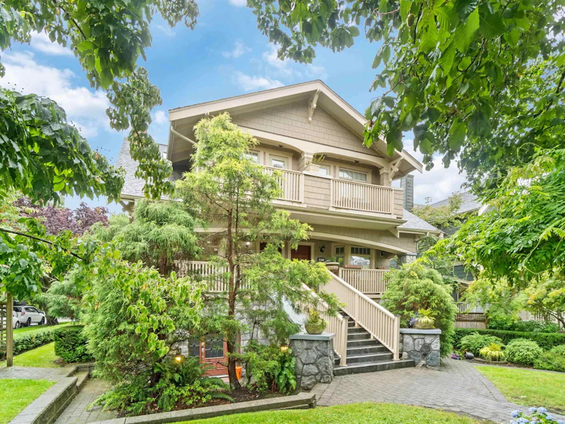 2506 W 8th Avenue, Vancouver BC V6K 2B4