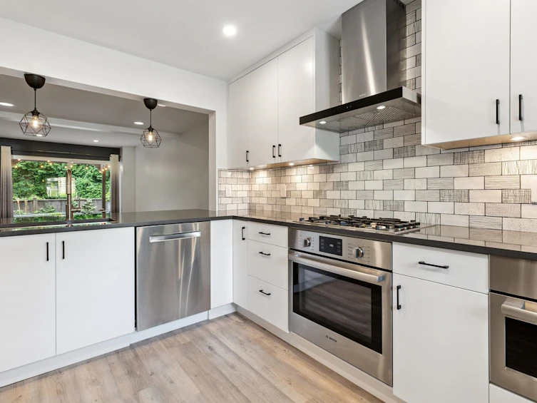 18-1140 Eagleridge Drive, Coquitlam, BC, V3E 1C2 - 3