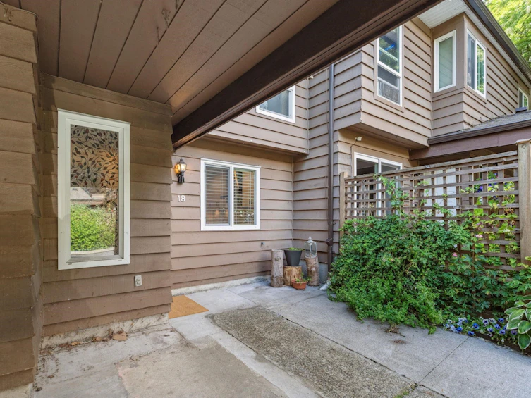 18-1140 Eagleridge Drive, Coquitlam, BC, V3E 1C2 - 32