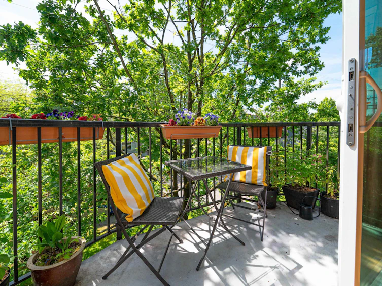 303-633 W 16th Avenue, Vancouver, BC, V5Z 1S5 - 5