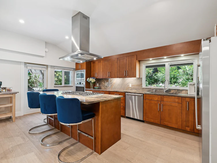 4425 Keith Road, West Vancouver, BC, V7W 2M3 - 10