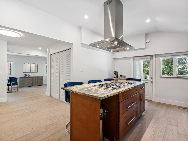 4425 Keith Road, West Vancouver, BC, V7W 2M3 - 11