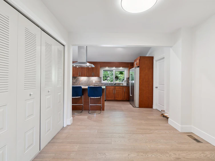 4425 Keith Road, West Vancouver, BC, V7W 2M3 - 9