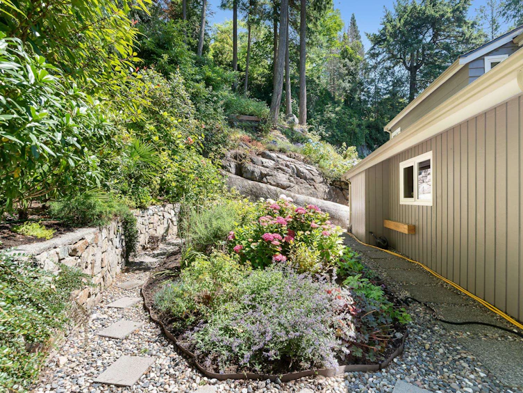4425 Keith Road, West Vancouver, BC, V7W 2M3 - 36