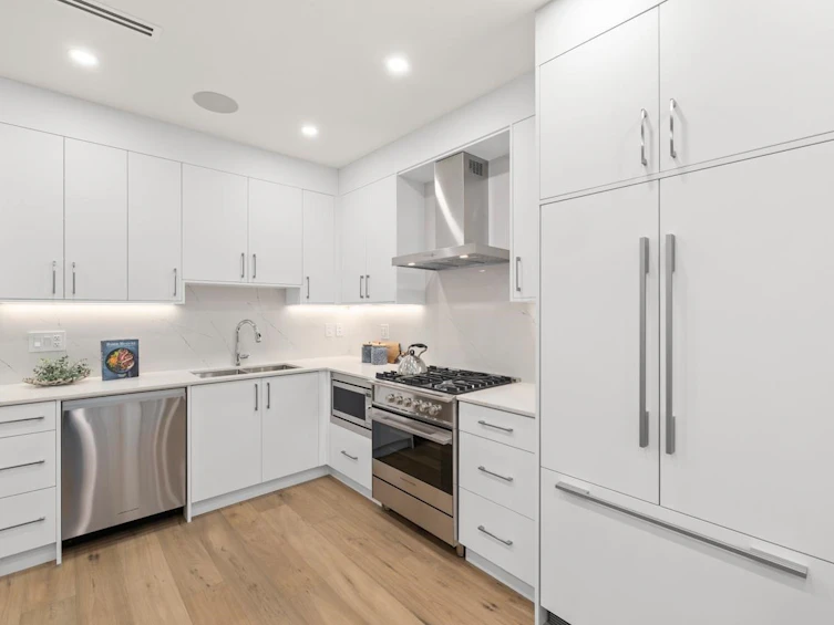 1125 E 15th Avenue, Vancouver, BC, V5T 2S7 - 8