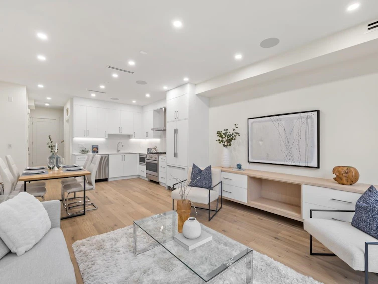 1125 E 15th Avenue, Vancouver, BC, V5T 2S7 - 5