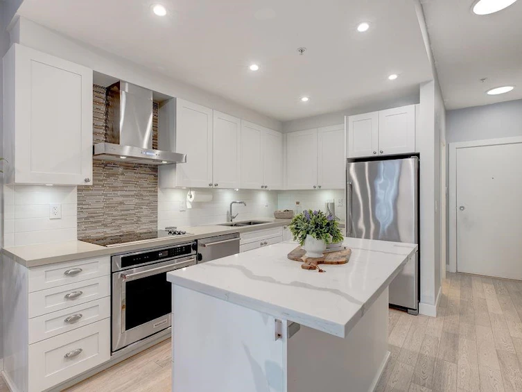 212-3399 Noel Drive, Burnaby, BC, V3J 0G8 - 18