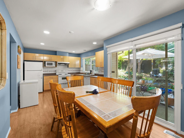 27-8888 151 Street, Surrey, BC, V3R 0Z9 - 7
