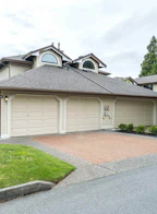 1 1854 Southmere Crescent