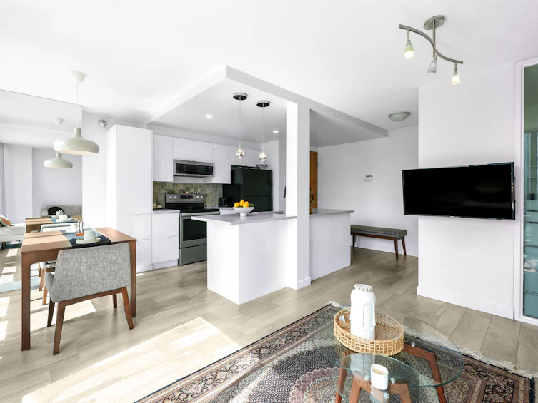 3304-1200 W Georgia Street, Vancouver, BC, V6E 4R2 - 2