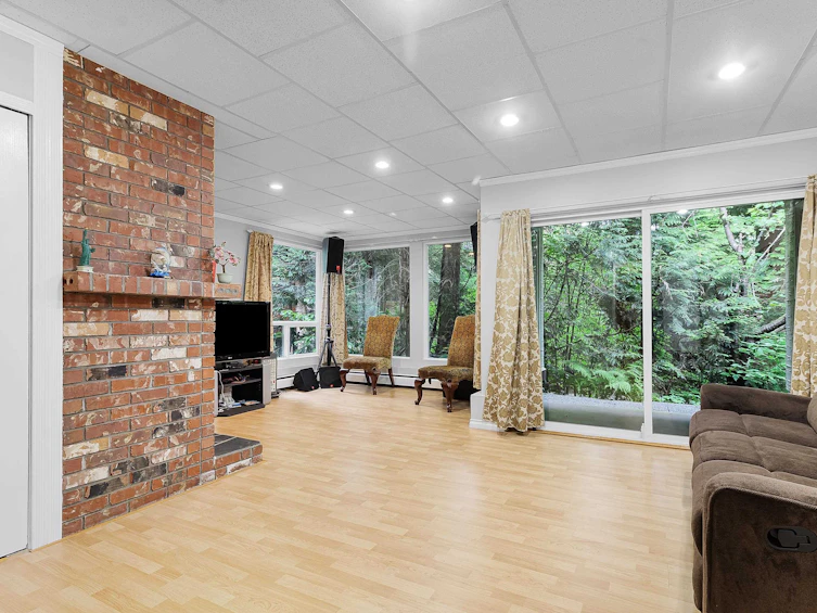 4540 Mountain Highway, North Vancouver, BC, V7K 2K6 - 24