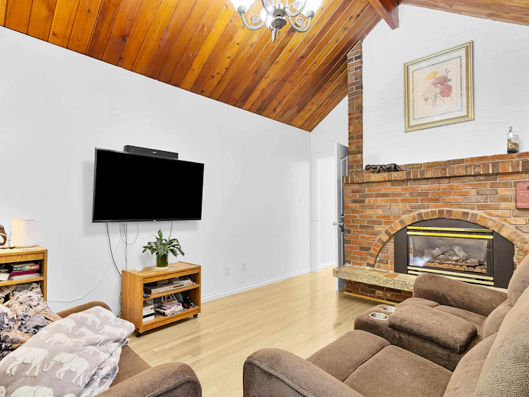 4540 Mountain Highway, North Vancouver, BC, V7K 2K6 - 15