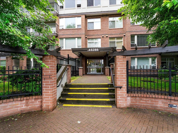 107-46289 Yale Road, Chilliwack, BC, V2P 0B9 - 2