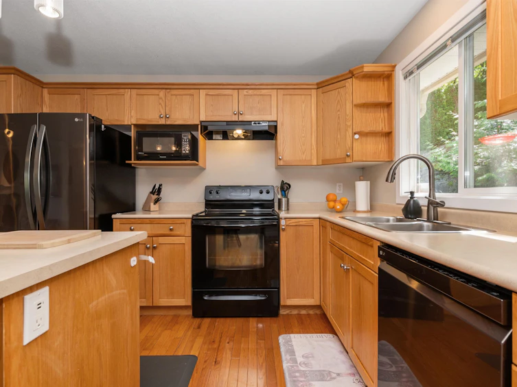 103-46360 Valleyview Road, Chilliwack, BC, V2R 5L7 - 13