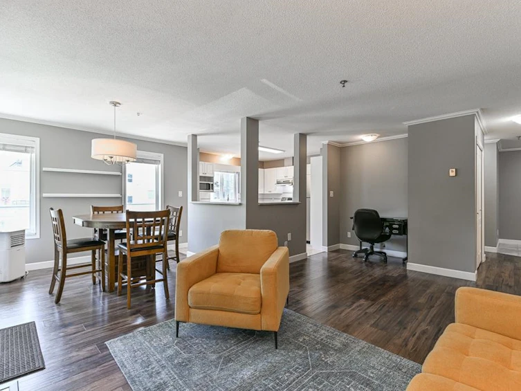 211-33688 King Road, Abbotsford, BC, V2S 7P9 - 7