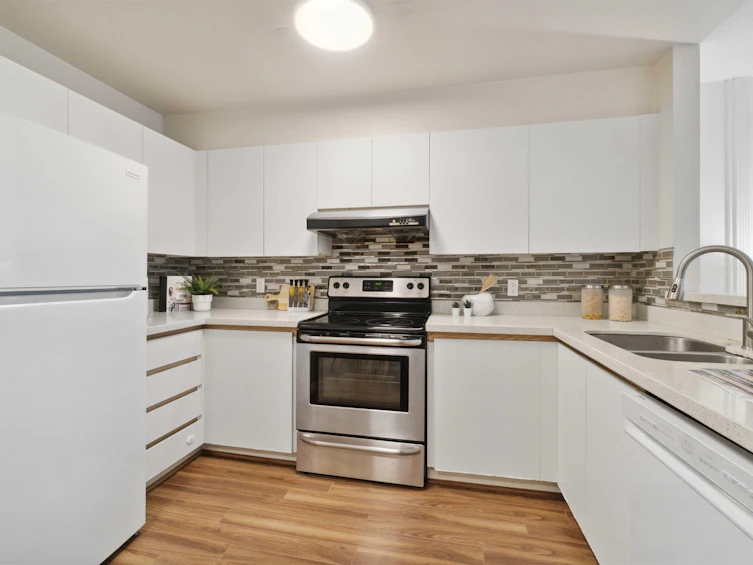 117-7800 St. Albans Road, Richmond, BC, V6Y 3Y5 - 11