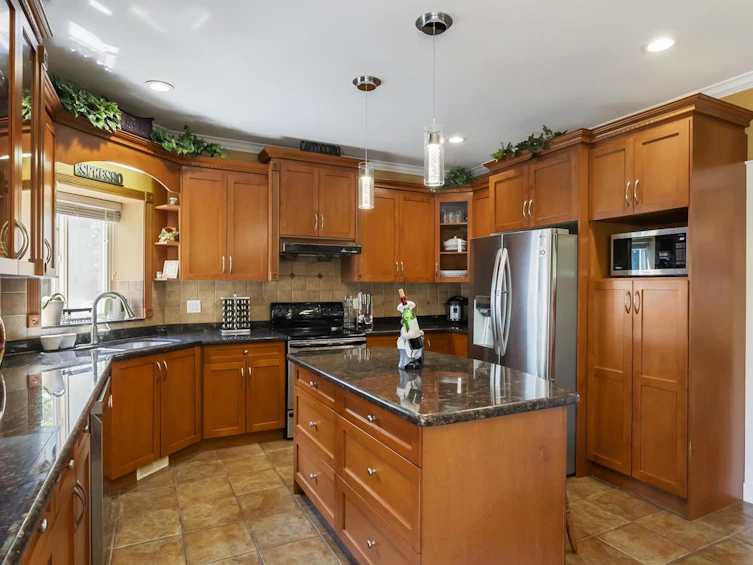 6586 186a Street, Surrey, BC, V3S 4E5 - 8