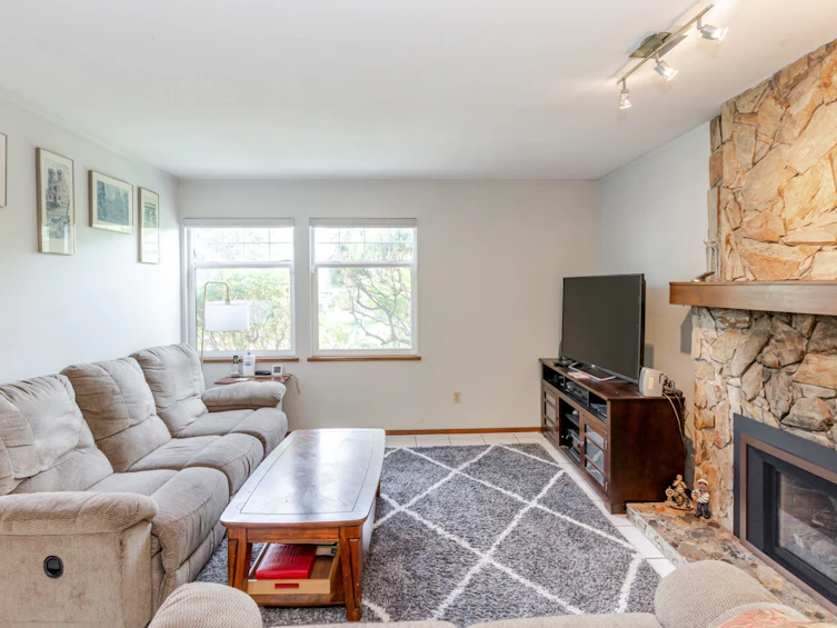 13311 65a Avenue, Surrey, BC, V3W 8T1 - 8