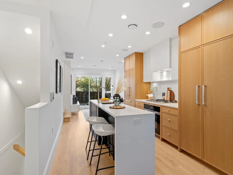 577 W 26th Avenue, Vancouver, BC, V5Z 2E4 - 9