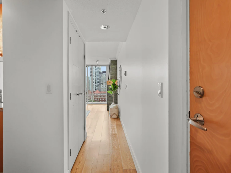 1701-1003 Burnaby Street, Vancouver, BC, V6E 4R7 - 9