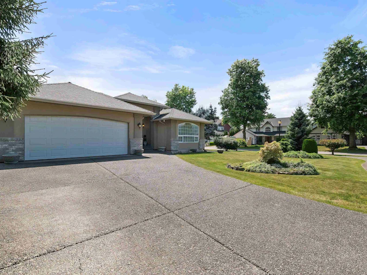 10383 Royalwood Boulevard, Chilliwack, BC, V0X 1X1 - 2