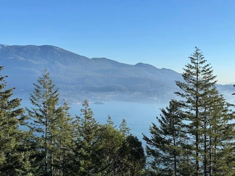 738 Channelview Drive, Bowen Island, BC, V0N 1G1 - 2