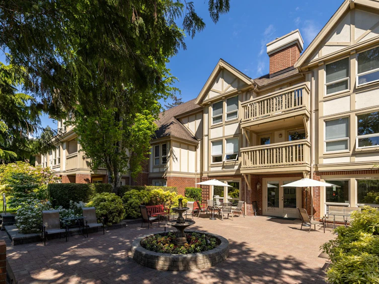 104-843 22nd Street, West Vancouver, BC, V7V 4C1 - 2