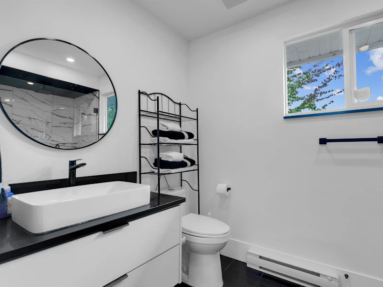 8037 164a Street, Surrey, BC, V4N 0H7 - 16