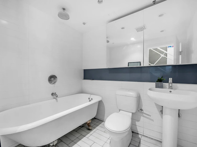 404-1529 W 6th Avenue, Vancouver, BC, V6J 1R1 - 18