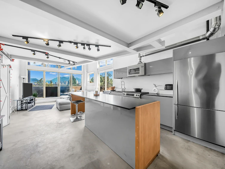 404-1529 W 6th Avenue, Vancouver, BC, V6J 1R1 - 11